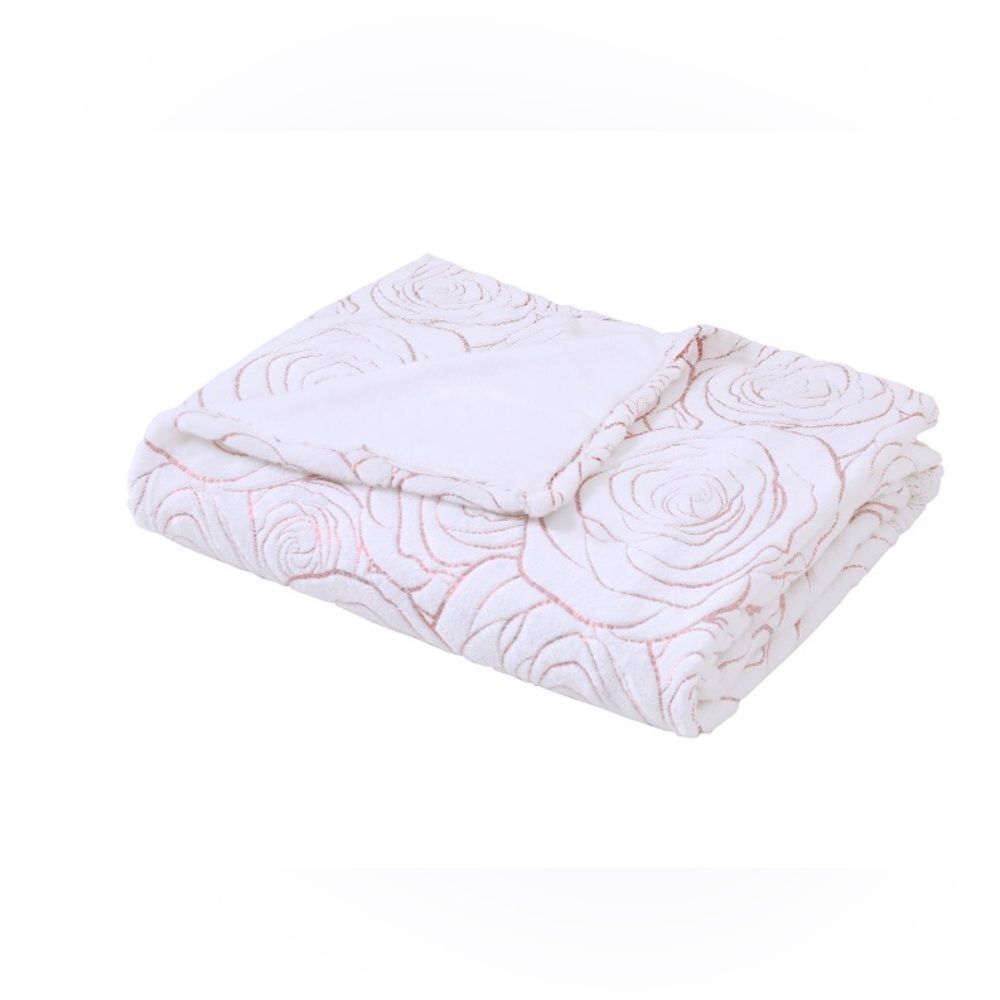 Way to Celebrate Valentine’s Day White Plush Rose Red Foil Throw 50x60 in